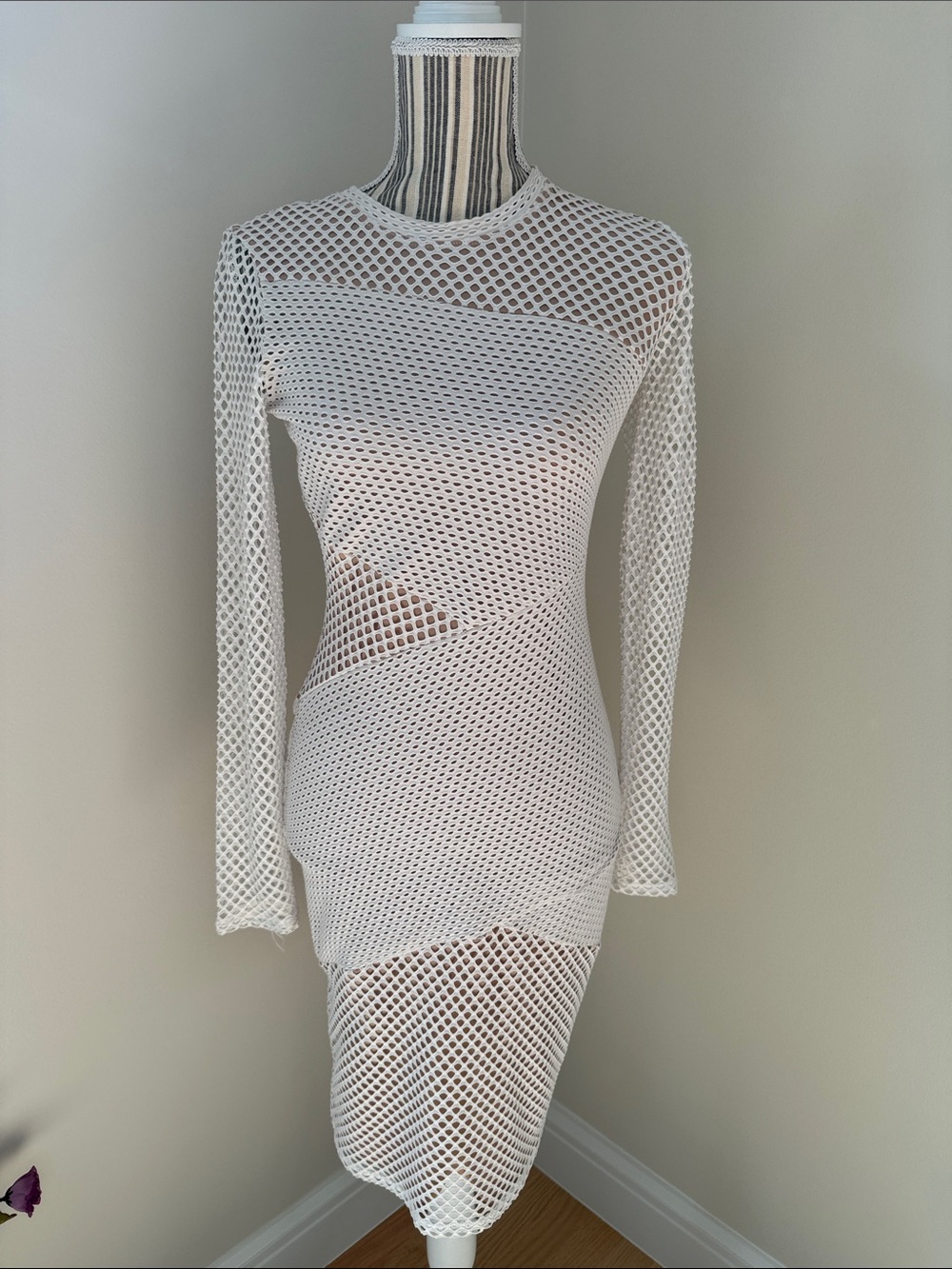 BCBG MAXAZRIA White Mesh Long-Sleeve Bodycon Dress